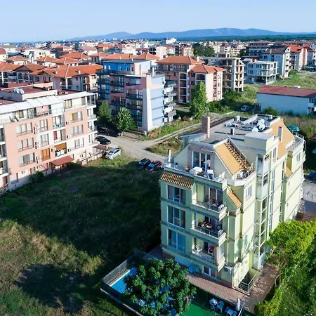 Laguna Penthouse Апартаменты *
